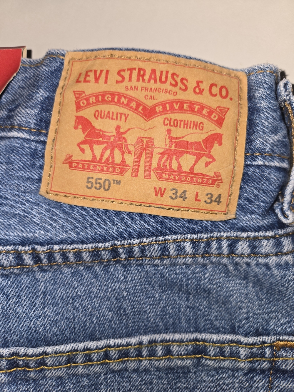 NWT Levi's 550 Relaxed Fit Men's Jeans - Blue Mens 34 X 34 - Picture 2 of 12